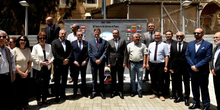 Türk ve Rum siyasi parti toplantıları 36 yaşında..