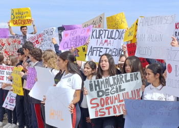 Erenköy Lisesi Okul Aile Birliği kaza ile ilgili eylem yaptı