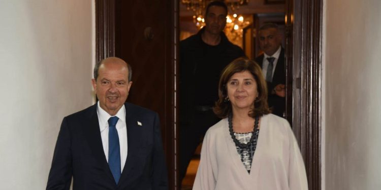 Holguin bugün Cumhurbaşkanı Tatar ile görüşecek