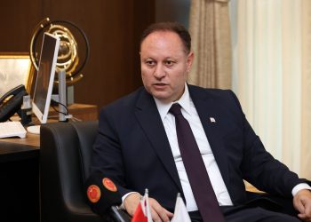Öztürkler: Güney’i ödüllendiren AB aynı tutumunu sürdürüyor
