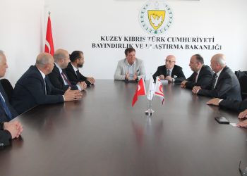 Arıklı, Türk Dünyası Mühendisler ve Mimarlar Birliği heyetini kabul etti