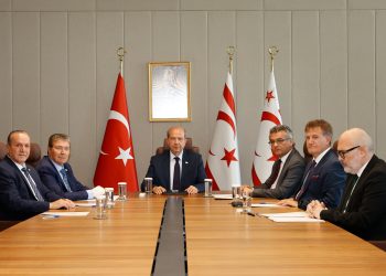 Cumhurbaşkanı Tatar, Meclis’te temsil edilen siyasi parti başkanlarıyla görüşüyor