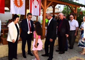 Başbakan Üstel, UBP Genel Merkezi’nde partililerle bayramlaştı