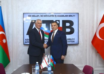 Ekonomi ve Enerji Bakanı Amcaoğlu, Azerbaycan’da iş insanlarıyla buluştu