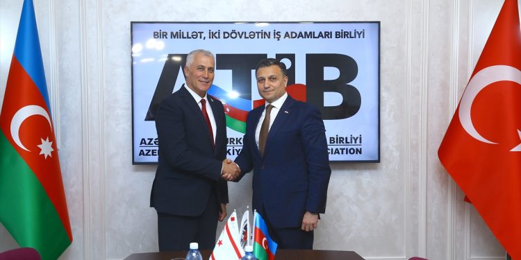 Ekonomi ve Enerji Bakanı Amcaoğlu, Azerbaycan’da iş insanlarıyla buluştu