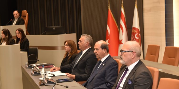 Cumhurbaşkanı Tatar, kapalı oturumda Meclis’i bilgilendiriyor