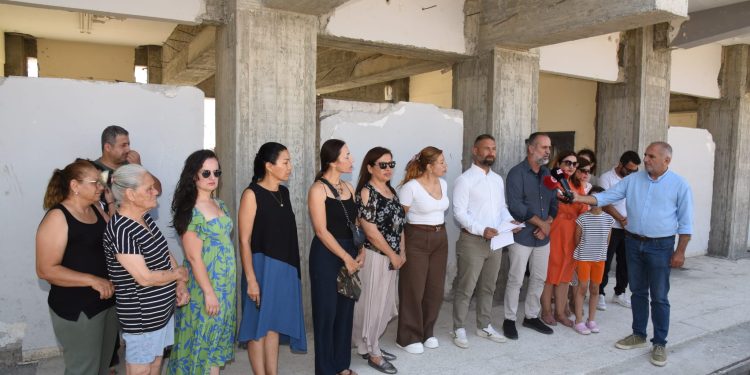 KTÖS, Şehit Yalçın İlkokulu’ndaki çalışmaların yeni eğitim yılına tamamlanması çağrısını yineledi