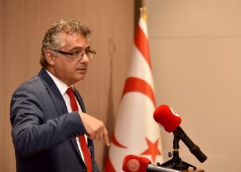 Erhürman: “Tatar, basına yaptığı açıklamalardan farklı bir şey söylemedi”