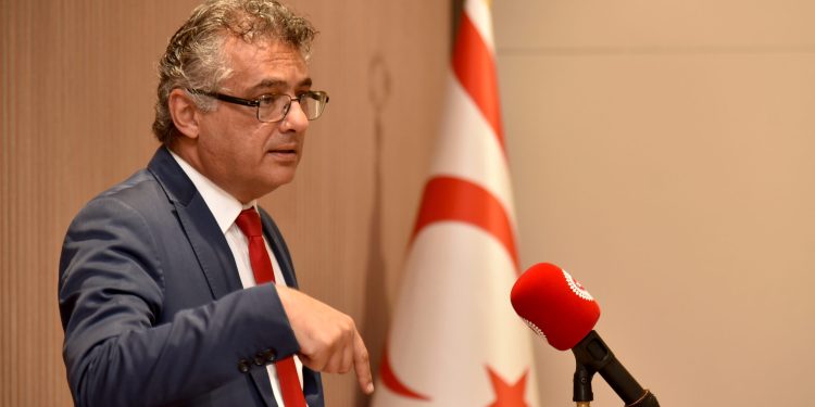 Erhürman: “Tatar, basına yaptığı açıklamalardan farklı bir şey söylemedi”