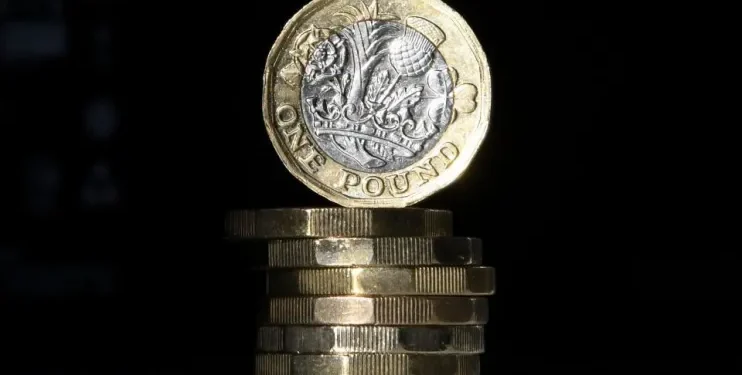 Sterlin 53,50 TL, euro 45,70 TL, dolar 39,65 TL’den işlem görüyor