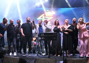 Edip Akbayram ile Volkan Konak şarkılarla anıldı