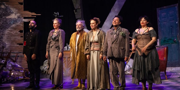 21. Kıbrıs Tiyatro Festivali’nde “Kel Diva” oyunu sahnelendi