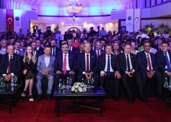 Tatar, Akdeniz Karpaz Üniversitesi mezuniyet törenine katıldı