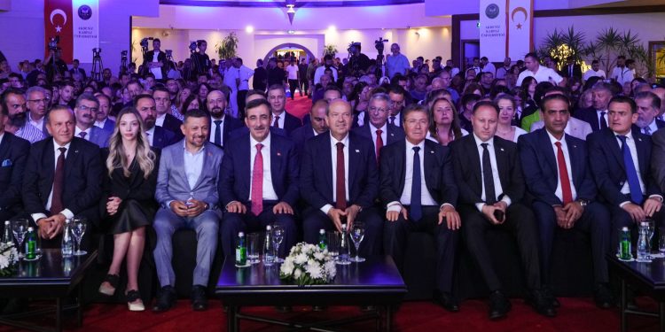 Tatar, Akdeniz Karpaz Üniversitesi mezuniyet törenine katıldı
