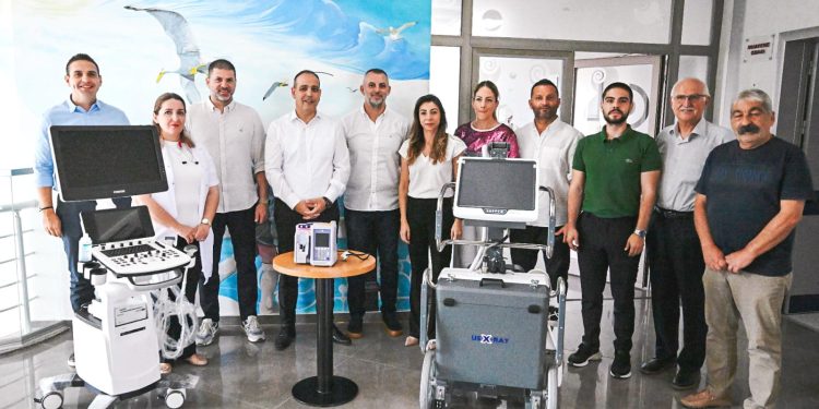 Ülker Lefkoşa Maratonu’nden elde edilen gelirle alınan cihazlar Onkoloji Servisi’ne teslim edildi