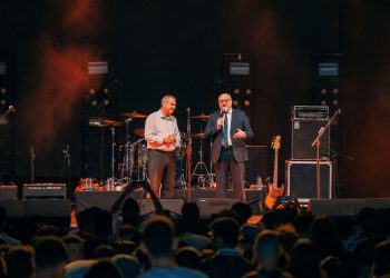 25. Uluslararası Mağusa Kültür Sanat Festivali “Adamlar” konseriyle başladı