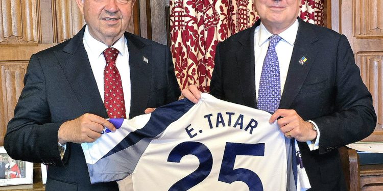 Cumhurbaşkanı Tatar, milletvekili Sir Iain Duncan Smith ile görüştü