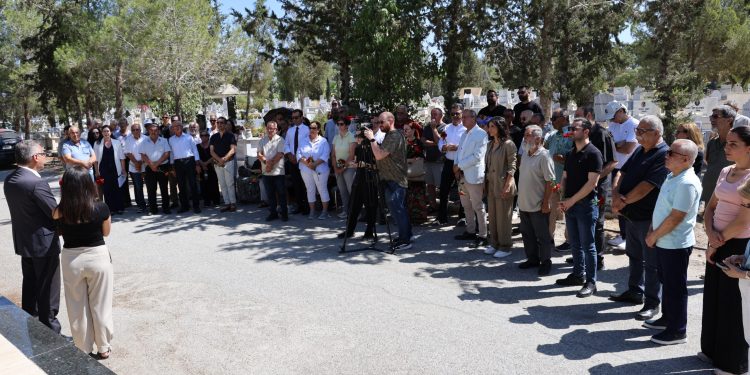 Naci Talat ölümünün 34’üncü yılında kabri başında anıldı