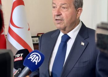 Cumhurbaşkanı Tatar, KKTC’ye direkt uçuşlara engel olunmaması gerektiğini söyledi