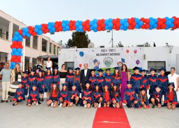 Cumhurbaşkanı Tatar, Lefkoşa 9 Eylül İlkokulu’nun mezuniyet törenine katıldı