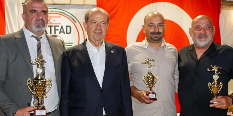 Cumhurbaşkanı Tatar KKTFAD ödül törenine katıldı