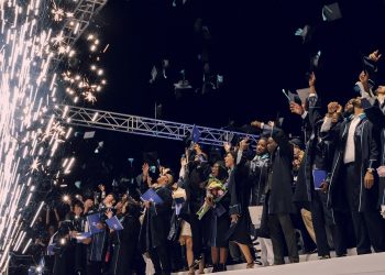 Bahçeşehir Kıbrıs Üniversitesi mezuniyet töreni yapıldı