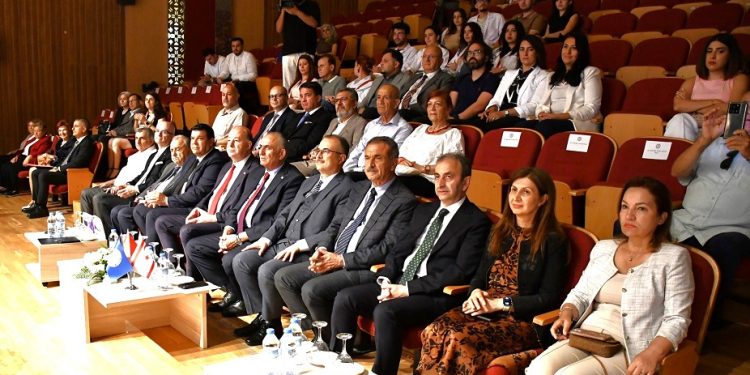 DAÜ-MÜ Uluslararası Ortak Tıp Programı Akreditasyon Belgesi’ni aldı