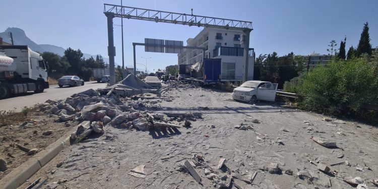 Girne’de korkutan kaza