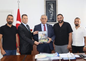 Çavuşoğlu, İskele Esnaf ve Zanaatkârlar Birliği heyetini kabul etti