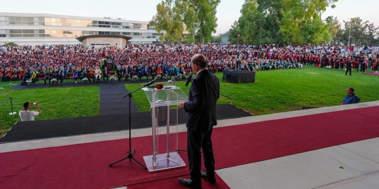 Cumhurbaşkanı Ersin Tatar, UKÜ’nün mezuniyet törenine katıldı