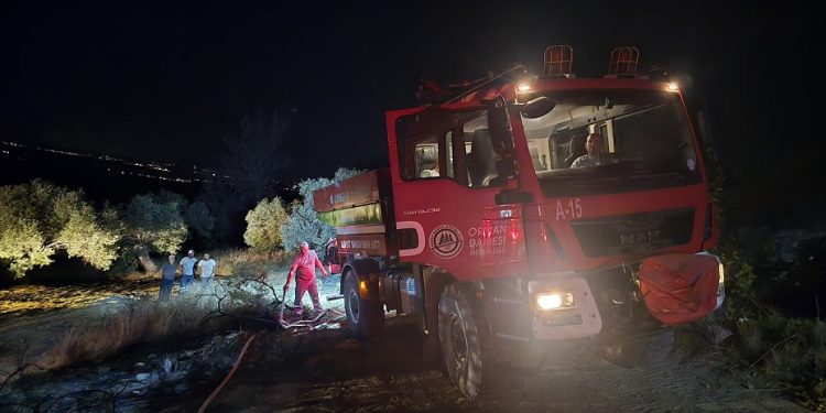 Yamaçköy’deki yangın 18 hektarlık alana zarar verdi. Ekiplerin bölgedeki soğutma çalışmaları sürüyor