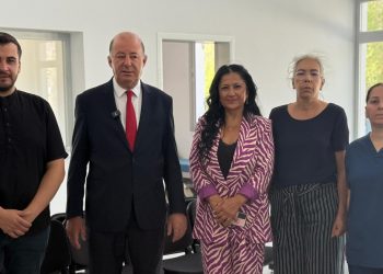 Dinçyürek, Değirmenlik Sağlık Merkezi’nde incelemelerde bulundu