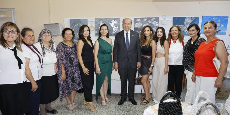 Cumhurbaşkanı Tatar, Aydınköy Bostancı Köy Kadın Kursu sergisinin açılışına katıldı