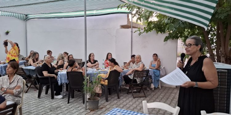 “Toplumlararası Kadınlar Yürüyor ve Görüşüyor” etkinliğinde “Mülkiyet” konuşuldu