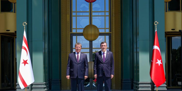 Üstel, Cevdet Yılmaz ile görüştü