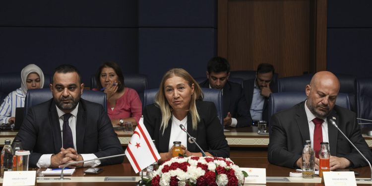 TBMM Güvenlik ve İstihbarat Komisyonu Başkanı Tipioğlu, Cumhuriyet Meclisi heyetiyle görüştü