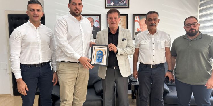 Arıklı, İnşaat Mühendisleri Odası heyetini kabul etti