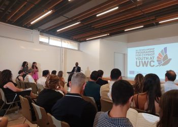 UWC mezuniyet töreni ara bölgede yapılı