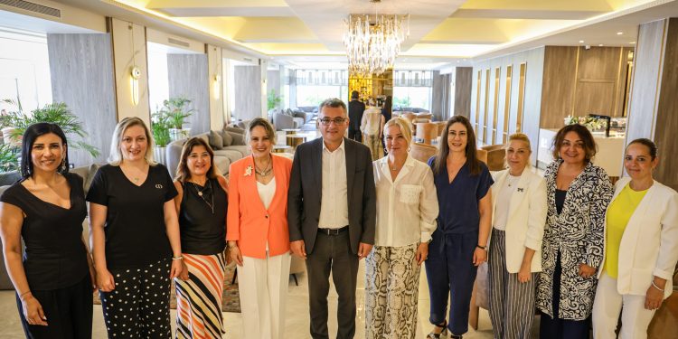 CTP Genel Başkanı Erhürman, Kıbrıs Türk Girişimci Kadınlar Derneği’ni ziyaret etti