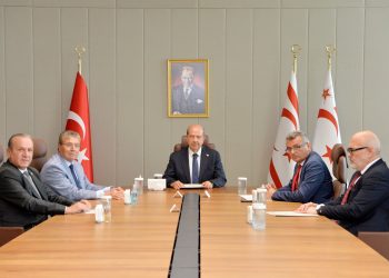 Cumhurbaşkanı Tatar, New York toplantısı öncesinde siyasi partilerle bir araya geldi