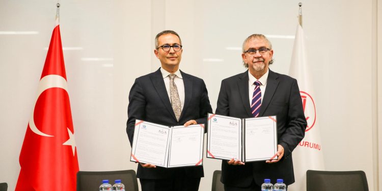 Yunus Emre Enstitüsü ve AÖA arasında iş birliği protokolü imzalandı