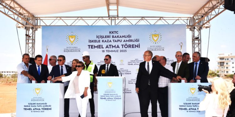 Üstel:Halkımızı çağdaş bir binayla yıl sonuna kadar buluşturacağız
