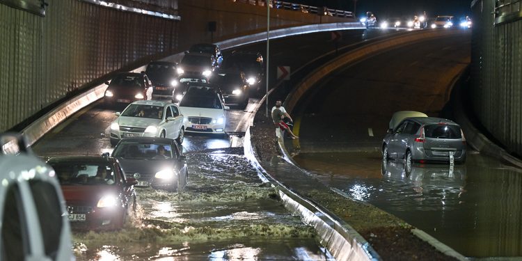 Ankara’da sağanak ve fırtına etkili oldu