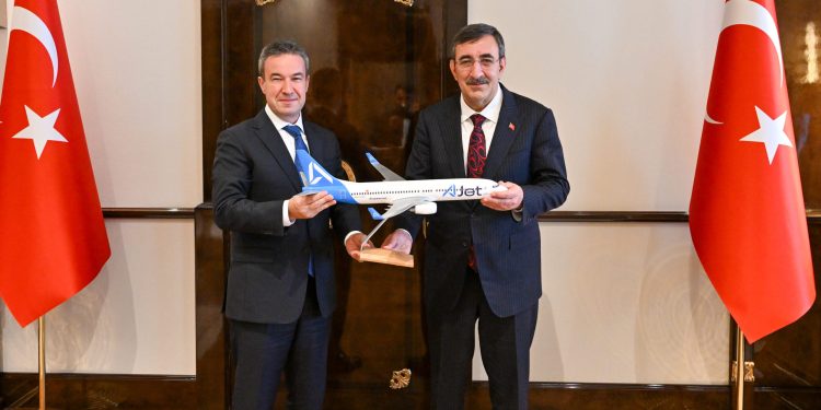 TC Cumhurbaşkanı Yardımcısı Yılmaz, AJet Genel Müdürü Sarp’ı kabul etti