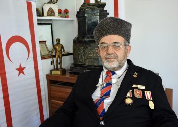 Kıbrıs’tan babasına gönderdiği mektupla şiir yazmaya başlayan gazi anılarını unutamıyor