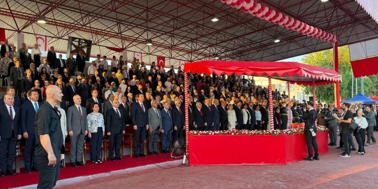 Lefkoşa Dr. Fazıl Küçük Bulvarı’nda tören