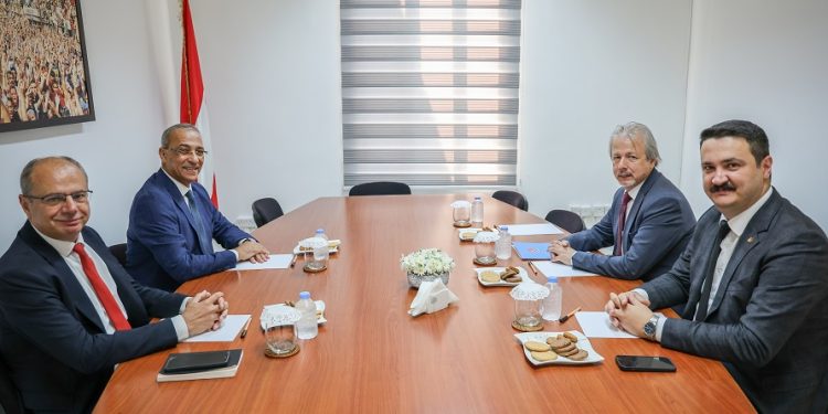 CTP ile CHP yetkilileri görüştü