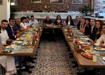 Çavuşoğlu, Azerbaycan’da KKTC üniversiteleri mezunlarıyla buluştu
