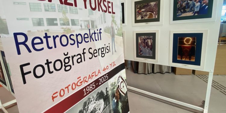 Gazi Yüksel’in retrospektif sergisi Ercan Havalimanı’nda açıldı