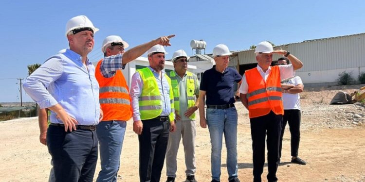 Tarım Bakanı Çavuş, Güzelyurt soğuk hava deposu inşaatını yerinde inceledi